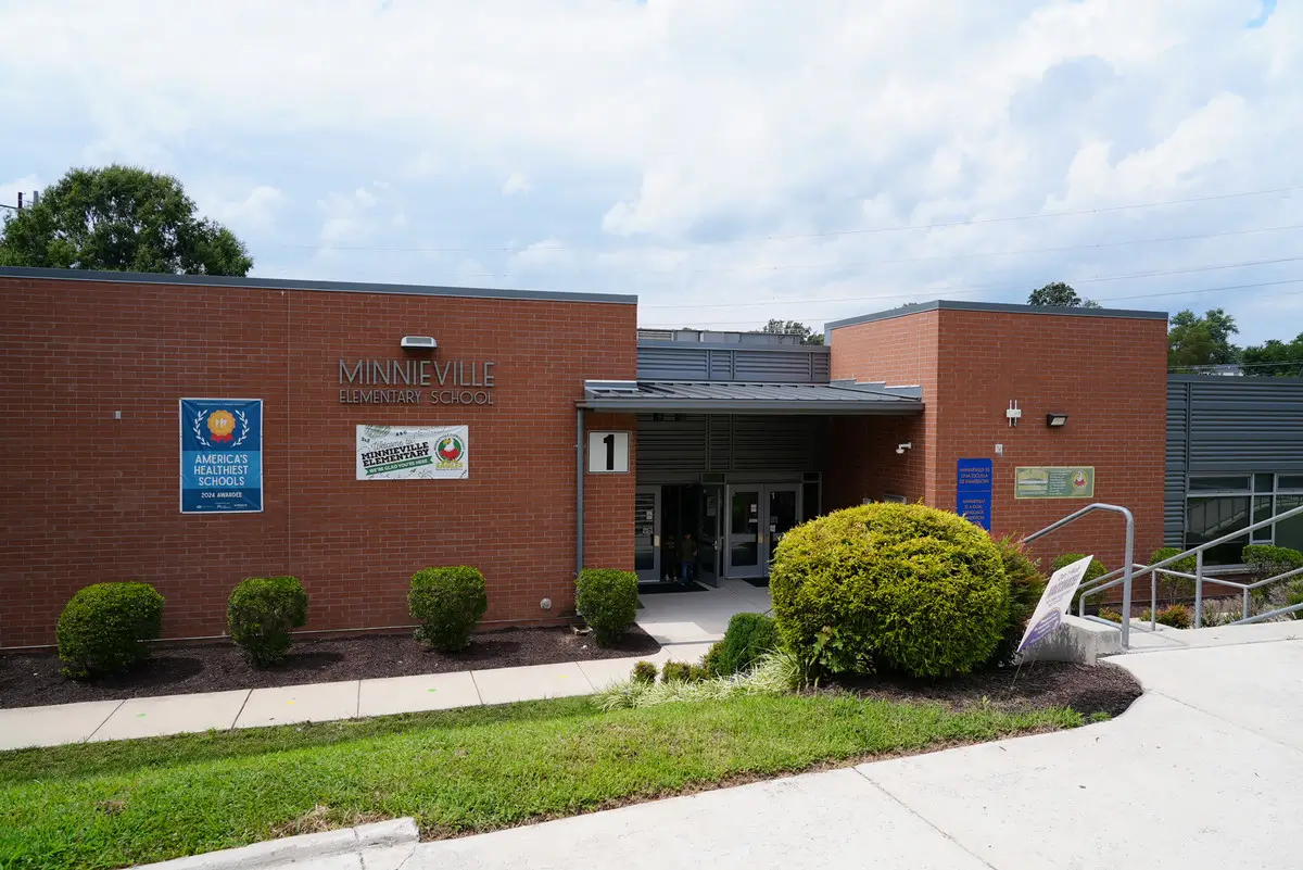 Minnieville Elementary School building entrance